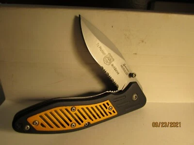 NUEVO Cuchillo de policía con hoja de bloqueo plegable Frost Cutlery - Hoja de 4" - Nuevo / sin caja Foto 1 de 4