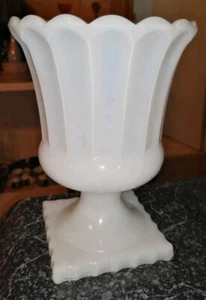 Vtg Hazel-Atlas Scalloped Edge Smooth Milk Glass 6” Footed Pedestal Planter/Vase - Picture 1 of 3