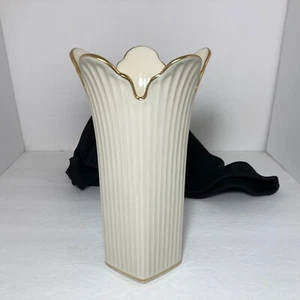 Jarrón acanalado Lenox Meridian marfil con borde dorado 7,75" hecho en EE. UU. NUEVO - Imagen 1 de 6