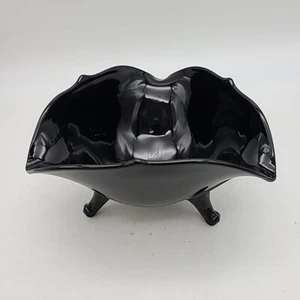 Black Amethyst Fluted Trinket Bowl Vintage Triangular Footed 3 Feet - Picture 1 of 8