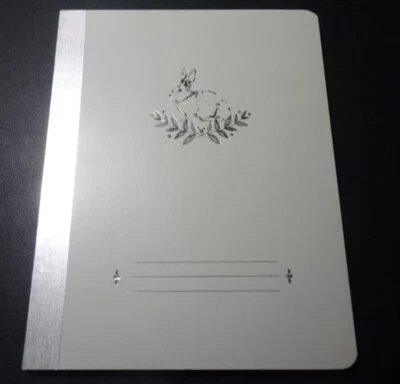 Cuaderno de composición Martha Stewart Silver Bunny, 7-1/2" x 9-3/4", 50 hojas Foto 1 de 4