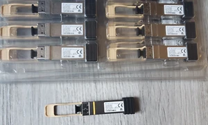 Finisar FTL410QE2C 40BASE-SR4 150m QSFP+ Optical Transceiver QSFP-40G-SR4 Gen2 - Picture 1 of 3