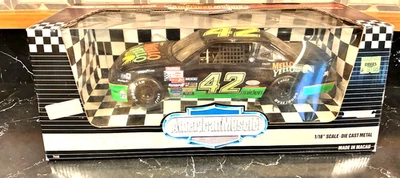 Ertl American Muscle #42 Mello Yello Pontiac Grand Prix 1:18 Diecast - Image 1 of 4