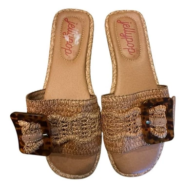Jellypop Tan Woven Sandals with Tortoise Buckle Womens Size 9 - Image 1 of 4