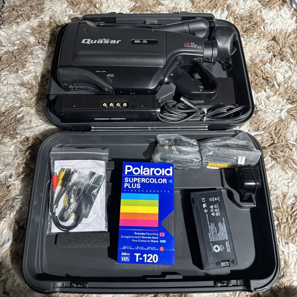 Vintage Quasar VM-712 VHS Camcorder - Tested And Works - Full Kit - Image 1 of 4