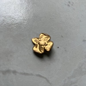 Broche vintage Girl Scout dorado - Imagen 1 de 4