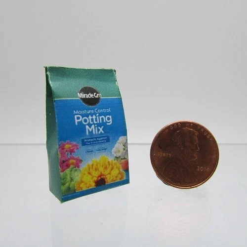 Casa de muñecas miniatura detallada réplica Miracle-Gro bolsa mixta para macetas HR56058 Foto 1 de 1