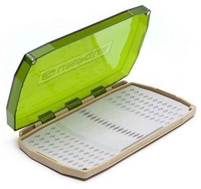 Umpqua Pesca con Mosca LT Premium Caja de Mosca Alta Oliva Mag Tapa Alta Capacidad ¡NUEVO-OFERTA! Foto 1 de 4