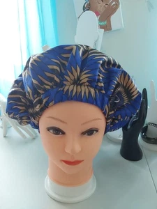 Gorro de pelo forrado satinado azul estampado multi africano para mujer perfecto para cabello rizado - Imagen 1 de 4