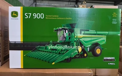 Ertl 1:32 John Deere S7 900 Combine Harvester Model - Image 1 of 2