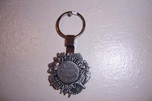 BRAND NEW LAS VEGAS NEVADA CASINO GAMBLING LUCKY 777 METAL KEYCHAIN GUNMETAL - Picture 1 of 1