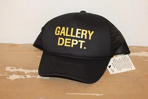 **DEPARTAMENTO DE GALERÍA.** DEPARTAMENTO Gorra de camionero negra con cierre a presión amarillo talla única ¡NUEVA CON ETIQUETAS! - Imagen 1 de 5