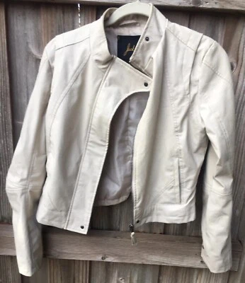 Chaqueta de motocicleta Jack by BB Dakota marfil M ajustada broches cremallera imitación cuero vegano Foto 1 de 4