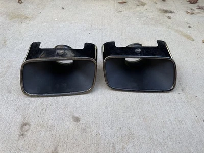 Dodge Challenger SRT Hellcat 2015-2023 OEM puntas de escape par 68521586 Foto 1 de 4