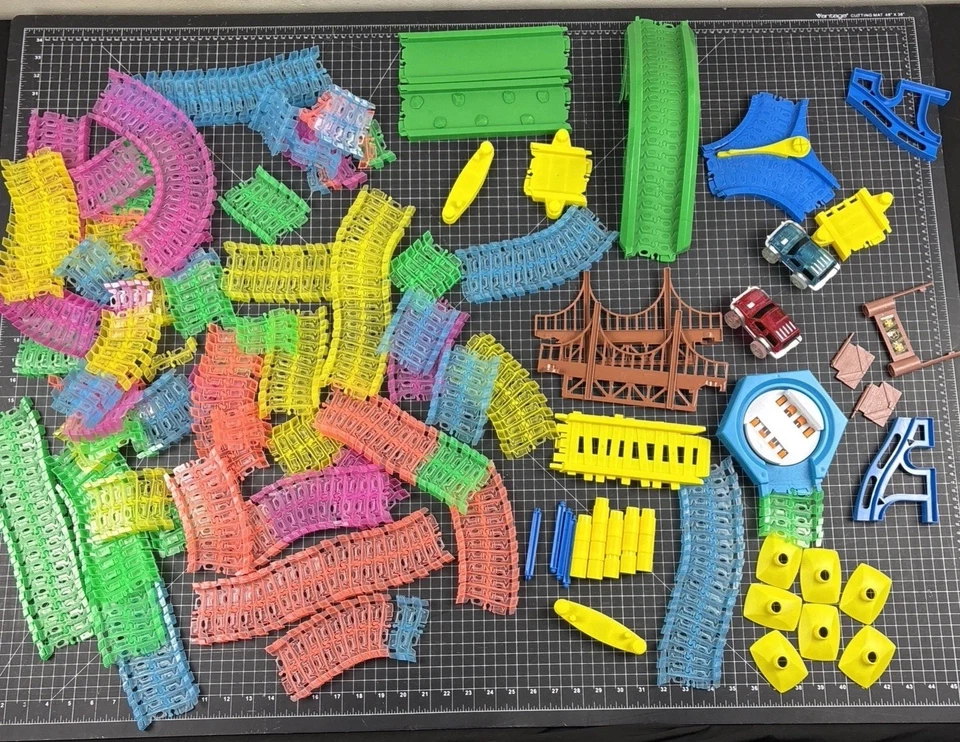 Magic Tracks Trax, Bridges, 3 Cars And Other Accessories Lot MineScope Products - Image 1 of 4