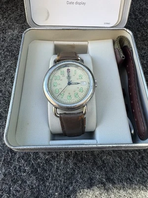 Reloj de Caballería Ejército Suizo De Colección Para Hombre Marlboro 330F Resistente al Agua NECESITA BATERÍA Foto 1 de 2