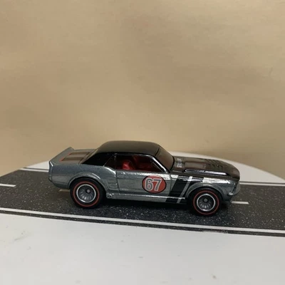 Hot Wheels Garage #14/20 Custom '67 Ford Mustang Coupe Gray/Black w/RL-RR NM - Image 1 of 4