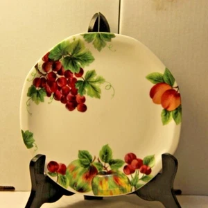 Vintage Grape Royal Doulton (2) Dessert Plates 20 cm (7 7/8" inches) In Diameter - Imagen 1 de 5