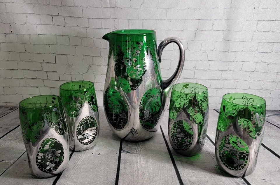 ANTIGUO Juego de Jarra de Agua de Vidrio Artístico Pellizcado con Superposición de Plata de Ley Foto 1 de 4