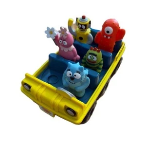 Vintage Yo Gabba Gabba Push Around Jeep & Figuren Spielzeug gelb Plex Buggy Reise - Bild 1 von 7