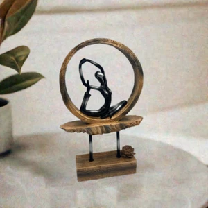 Escultura de madera para mujeres de yoga - Imagen 1 de 5