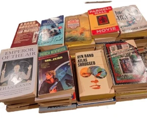 Lot Of 52 Vintage Murder Mystery Paper Backs - Picture 1 of 19
