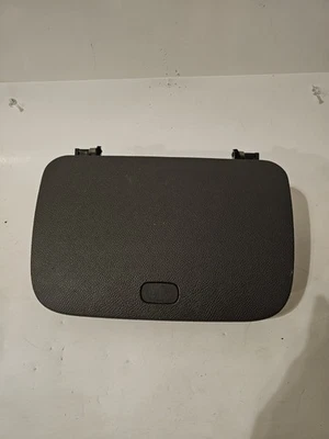 06-11 CHEVROLET CHEVY GM HHR TABLERO COMPARTIMENTO DE ALMACENAMIENTO Guantera NEGRA Foto 1 de 4