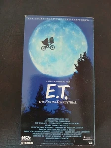 E.T. vintage original release VHS tape 1988 Green-black hologram logo version  - Picture 1 of 2