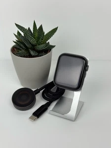 Apple Watch Serie 4 GPS 44mm Aluminium spacegrau mit Ladekabel ! - Bild 1 von 1