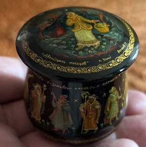 Rare Vintage 1990 Russian Kholui 12 Months HandPainted Cylinder Wood Box Veselov - Bild 1 von 14
