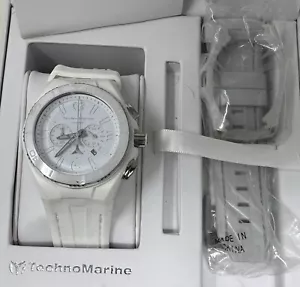 Cool Technomarine Chronograph White watch ......Needs Battery - Picture 1 of 4