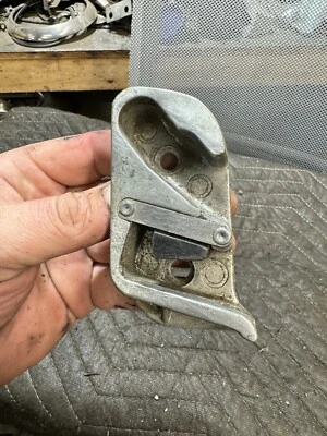 Chevrolet Cars 1949 1950 1951 1952 1953 1954 pestillo puerta izquierda placa de golpeador Foto 1 de 4