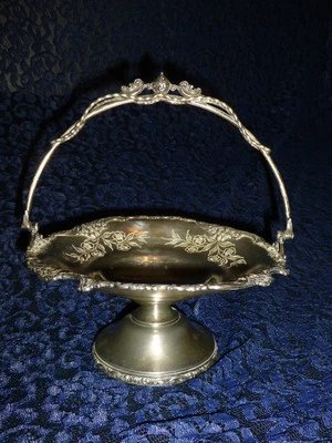 Ornate Victorian Inspired Antique Silverplate Bride's Basket,Columbia Silver Co. Foto 1 de 4