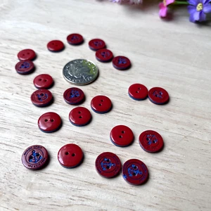 Bottoni per album da cucire bottoni rosso blu 12 pezzi x12 mm NUOVI BAMBINI vestiti maglieria - Foto 1 di 4
