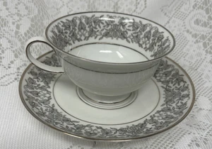 Rosenthal  Continental Venetian  Cup & Saucer Selb-Plossberg Germany - Picture 1 of 8
