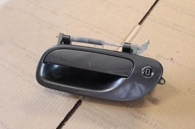 2006 VOLVO V70 LEFT DRIVER FRONT DOOR HANDLE TITANIUM GRAY - Image 1 of 4