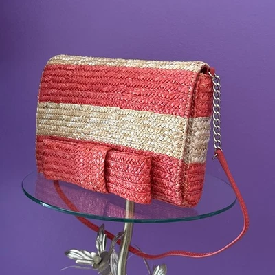 Nuevo Bolso sin asas Kate Spade New York Kaley Bow Bridge mimbre coral regalo navideño  Foto 1 de 4