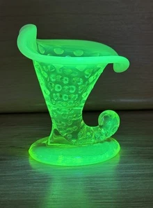 Fenton Topaz Hobnail Opalescent Miniature Cornucopia 1940s/50s Small - Picture 1 of 12