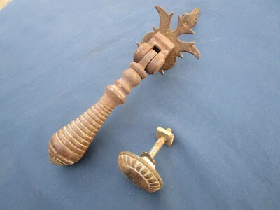 Pendeloque Heurtoir Marteau porte d'entrée clou rosace ouvragée métal ancien - Photo 1/4