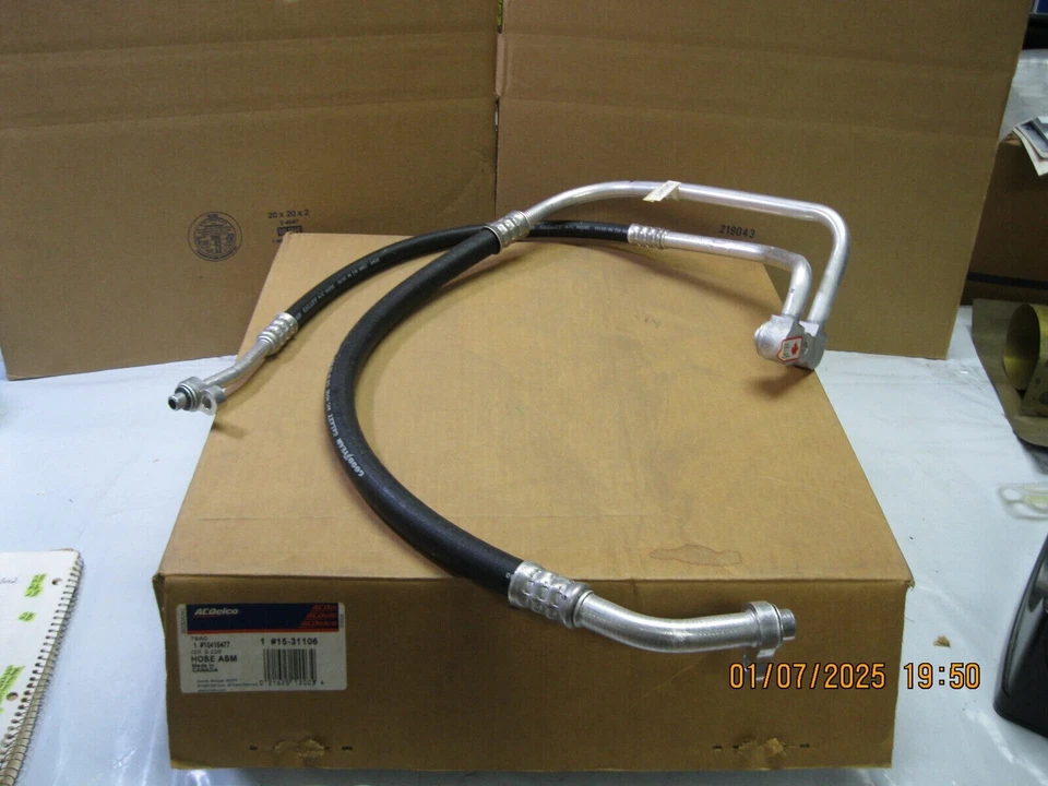 AcDelco 15-31106 10410477 A/C Refrigerant Discharge / Suction Hose Assembly - Image 1 of 4