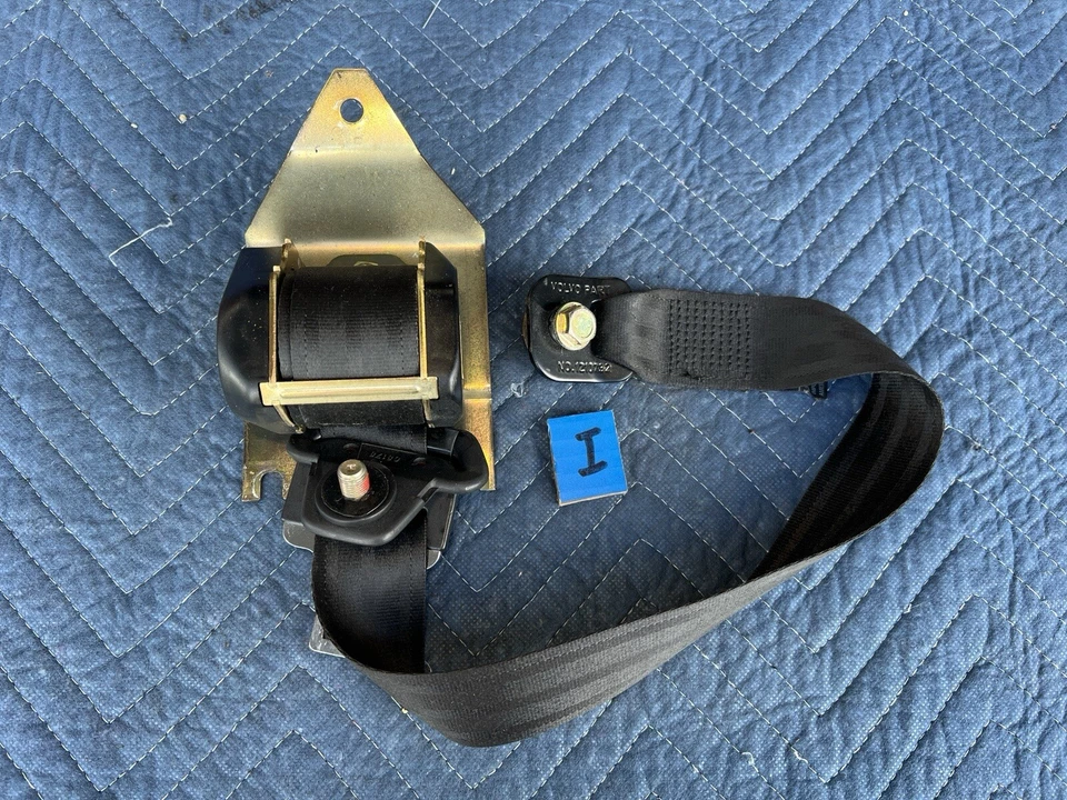 1989 - 1993 年沃尔沃 240 245 乘客前座皮带总成收回器原始设备制造商 #3682E — 第 1/4 张图片