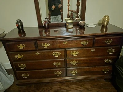 California King bedroom Suite 200.00 - Image 1 of 4