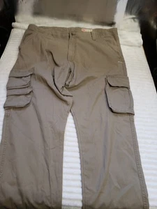 Pantaloni cargo Wrangler uomo 38 W x 32 gamba conica regolare kaki usati #130273 - Foto 1 di 9