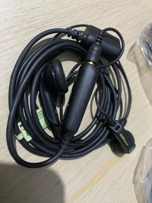 Genuine Sony Ericsson HPM-64 Headphones for K660i K750i K770i K800i K850i Black - Image 1 of 2