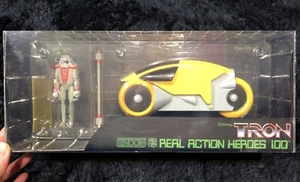 TRON LIGHT CYCLE SOLDIER SET C YELLOW MEDICOM TOY FIGURE KUBRICK - Picture 1 of 12