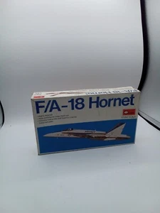 Kit Modelo Plástico Entex 8531 Escala 1/72 American F/A-18 Hornet Fighter Jet - Imagen 1 de 2