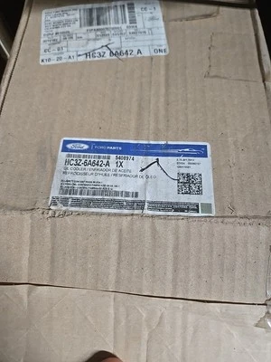 Enfriador de aceite de motor diésel Dorman 904-381 para Ford F-250 F-350 6,7 L Foto 1 de 4