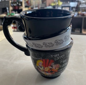 Taza de café Alicia en el País de las Maravillas de los parques de Disney - Imagen 1 de 4