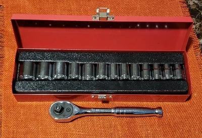 Klein Tools 3/8 Ratchet Socket Wrench Metric Set 65720 65506 - Image 1 of 4