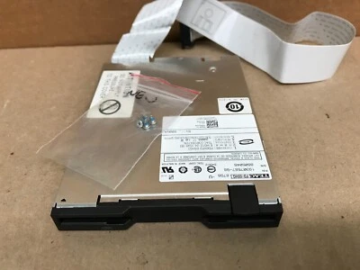 Unidad de disquete delgada interna Teac FD-05HG 8798 -U 1,44Mb, con cable, tornillos Foto 1 de 2